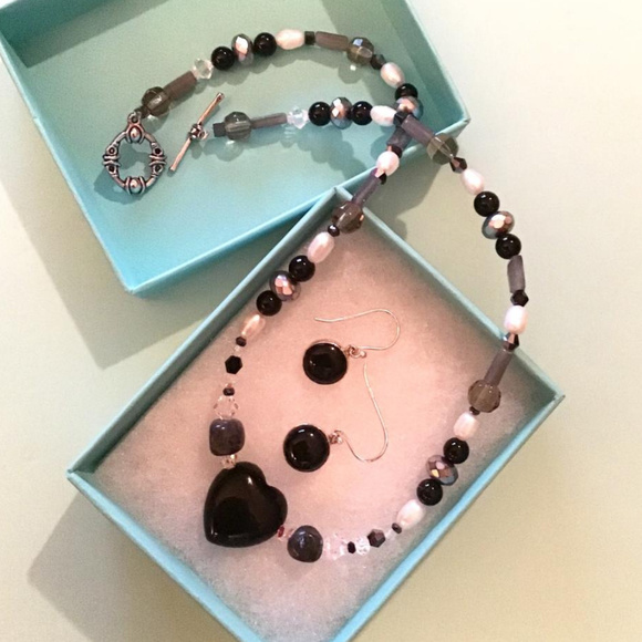 Black Onyx Necklace & Sterling Earring Set - Picture 3 of 5